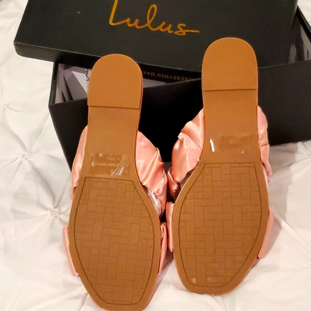 🆕️Lulus Satin Sandals - Picture 5 of 6